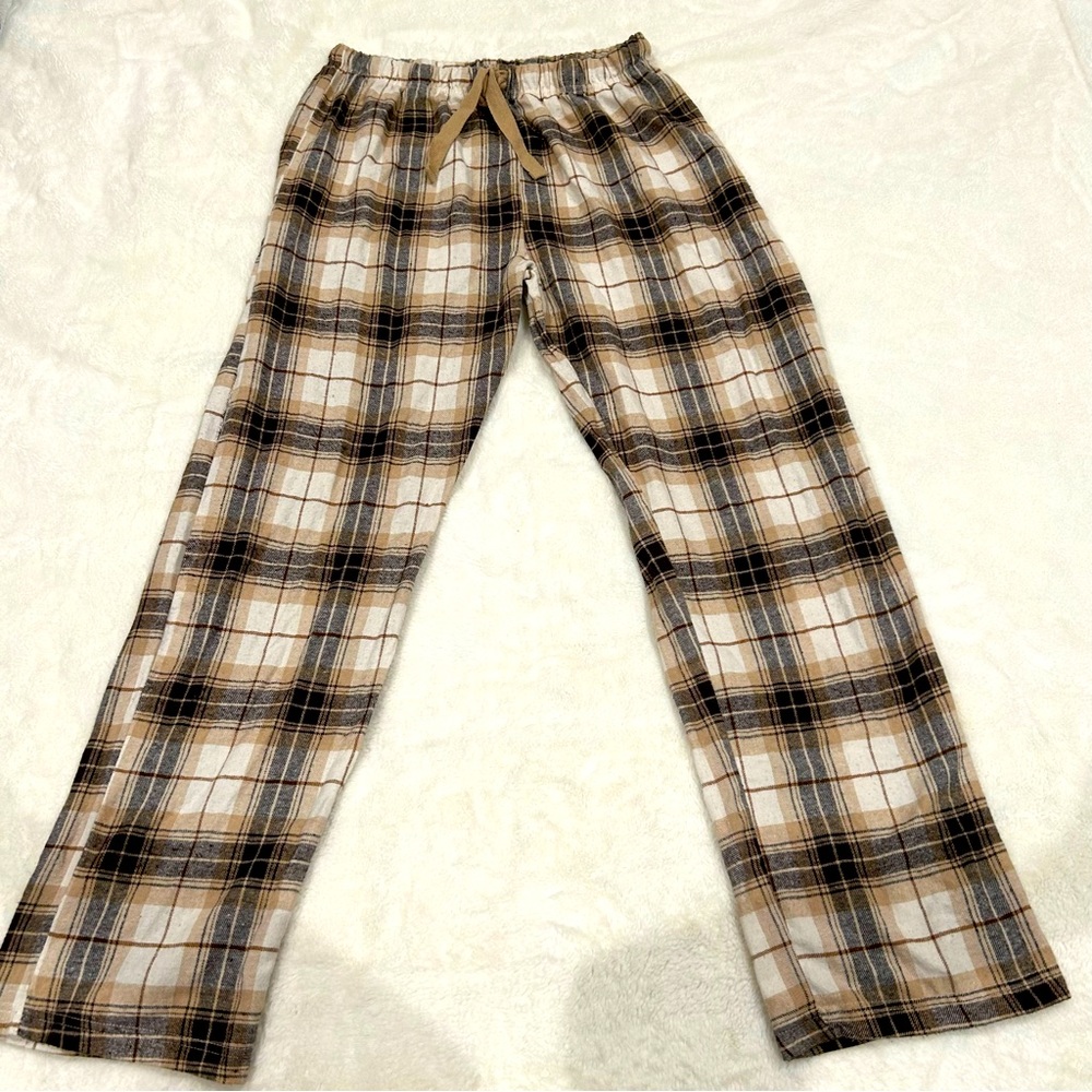 Brown/Plaid Pajama Pants — Super comfy & cute pajama pants!!